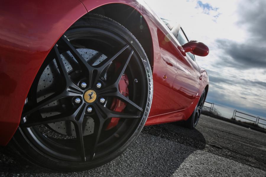 Колеса Ferrari California T HS 2016 года  (фото 20 из 34)